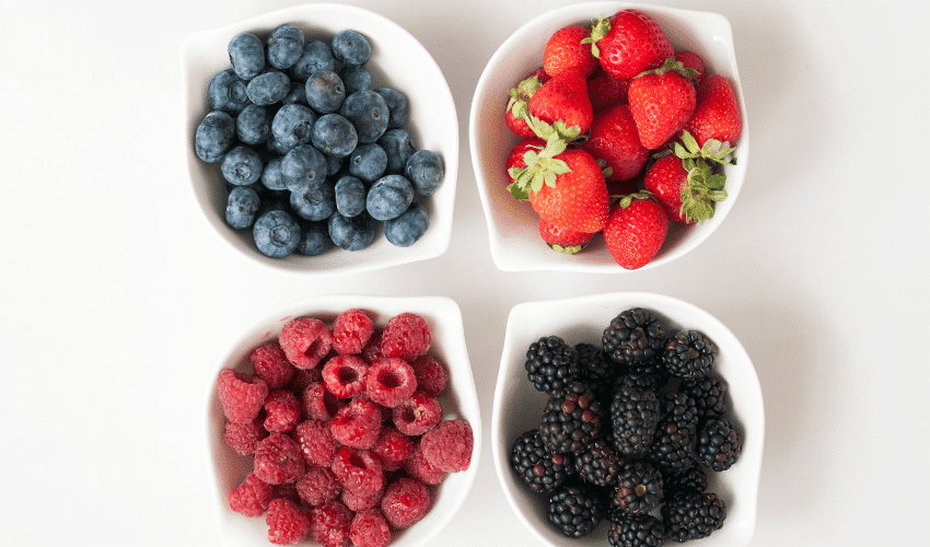 Foods that Cause Kidney Stones: Berries