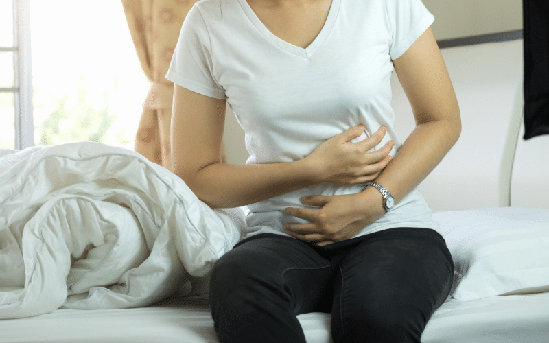 symptoms diverticulitis in women