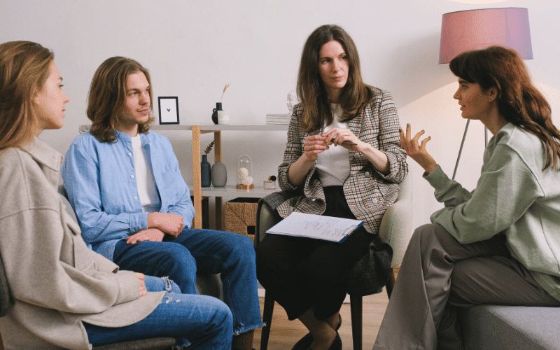 Connect with Others: The Power of Community After Thyroidectomy