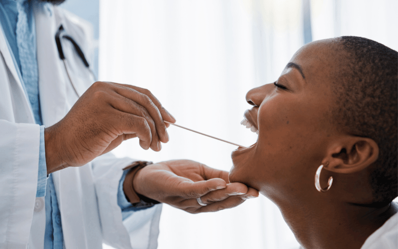 10 Early Signs of Oral Cancer (Mouth Cancer) Everyone Should Know